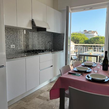 Residence Alba D'Oro Solo Famiglie Lido di Jesolo Exteriör bild